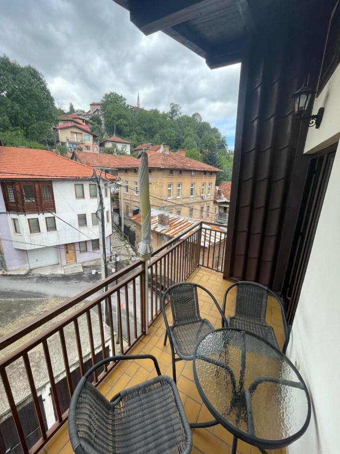 Casa Gialla Free Parking Sarajevo Exterior photo